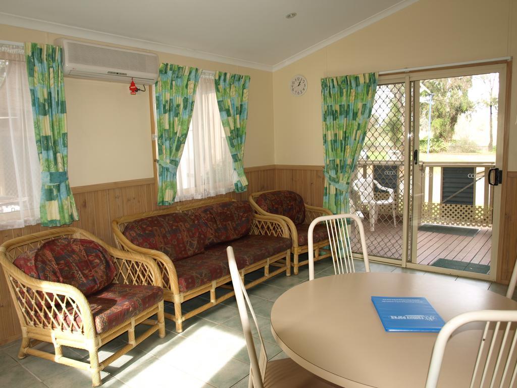 Cowra Holiday Park Phòng bức ảnh