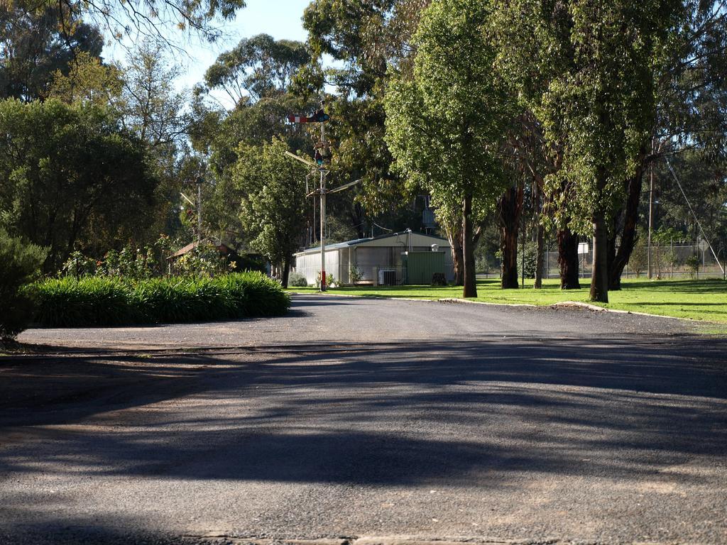 Cowra Holiday Park Ngoại thất bức ảnh