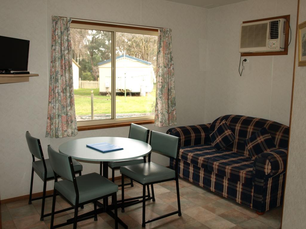 Cowra Holiday Park Phòng bức ảnh