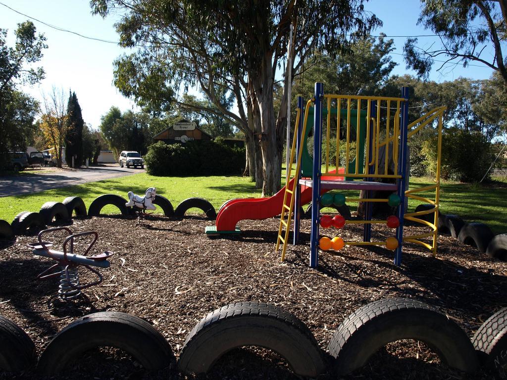 Cowra Holiday Park Ngoại thất bức ảnh