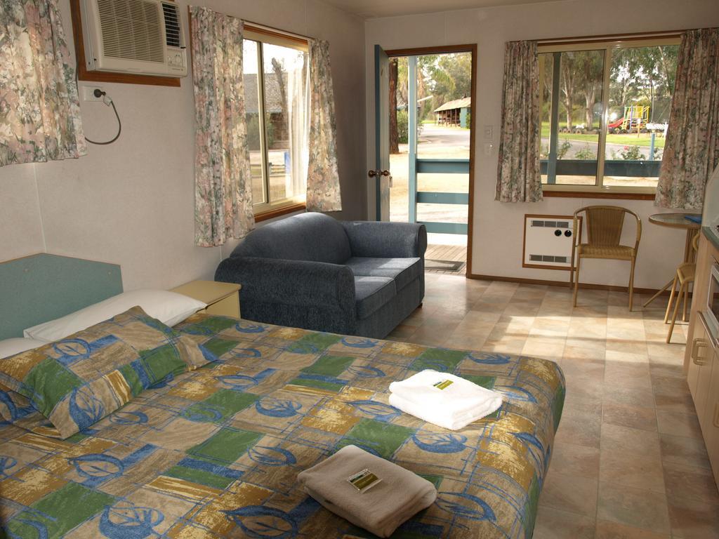 Cowra Holiday Park Phòng bức ảnh